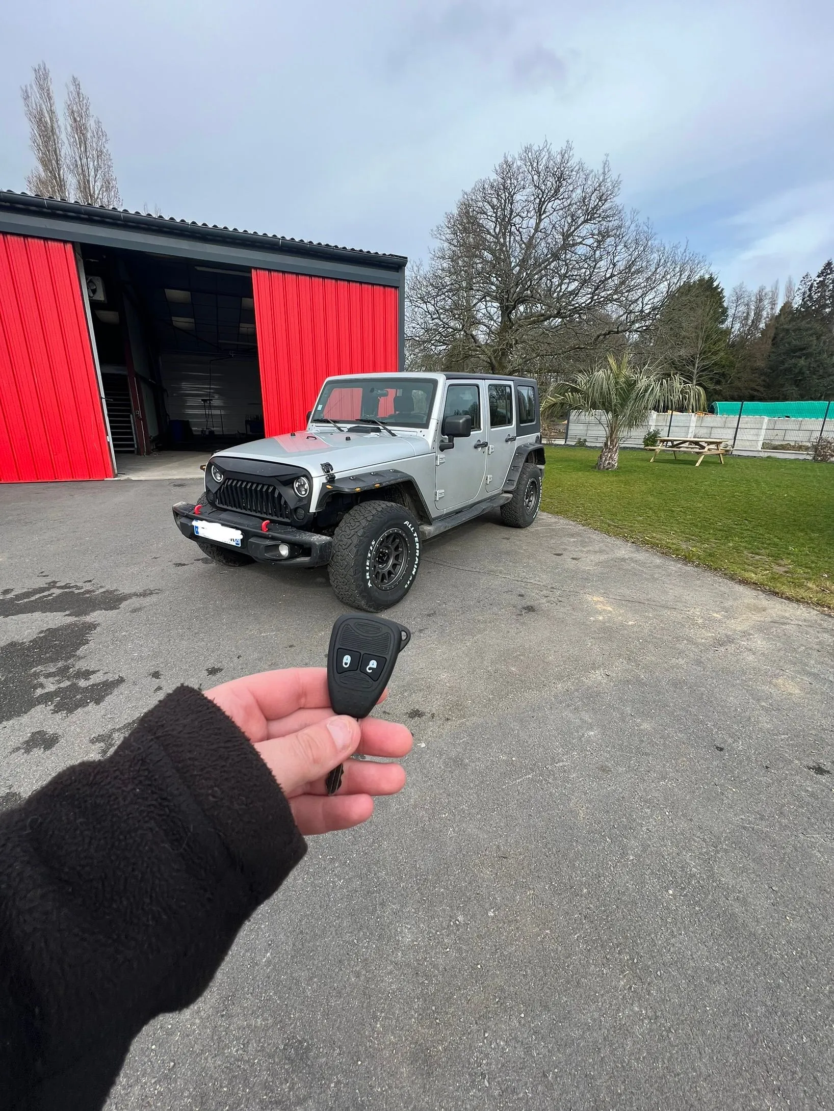 Une perte totale sur cette Jeep Wrangler, voici sa nouvelle télécommande et la clé pour la démarrer !