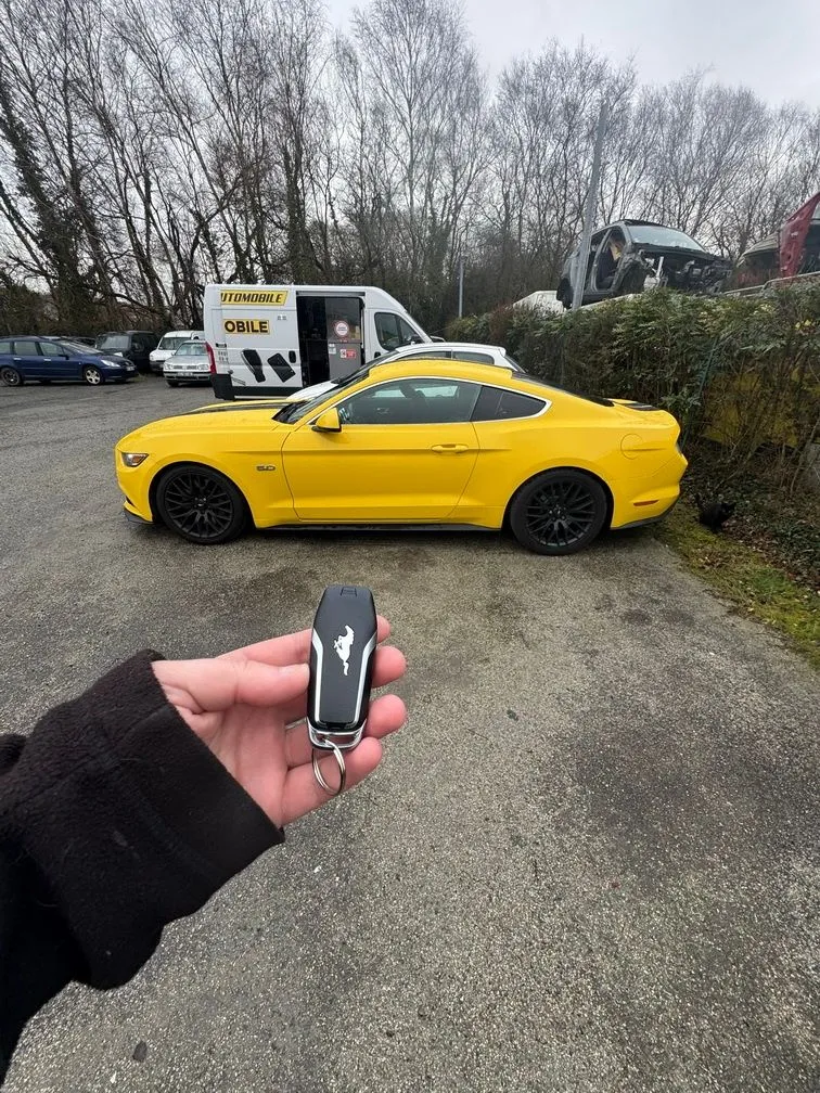 Une nouvelle télécommande mains-libre pour cette belle Mustang de 2015 à Locminé