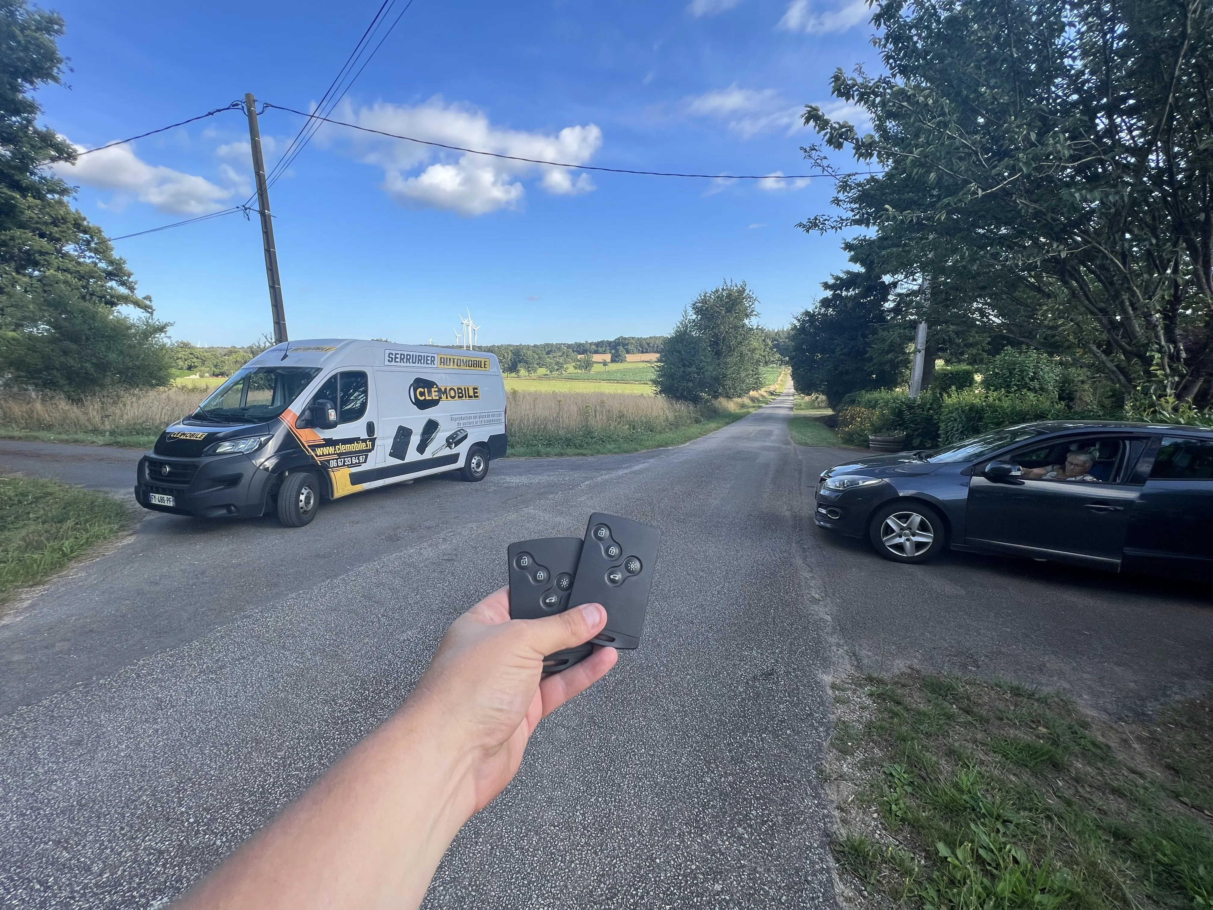 Deux nouvelles cartes pour cette Mégane 3 à Saint Marcel